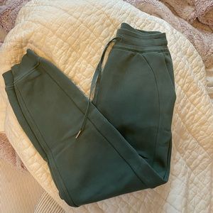 LULULEMON Scuba Joggers